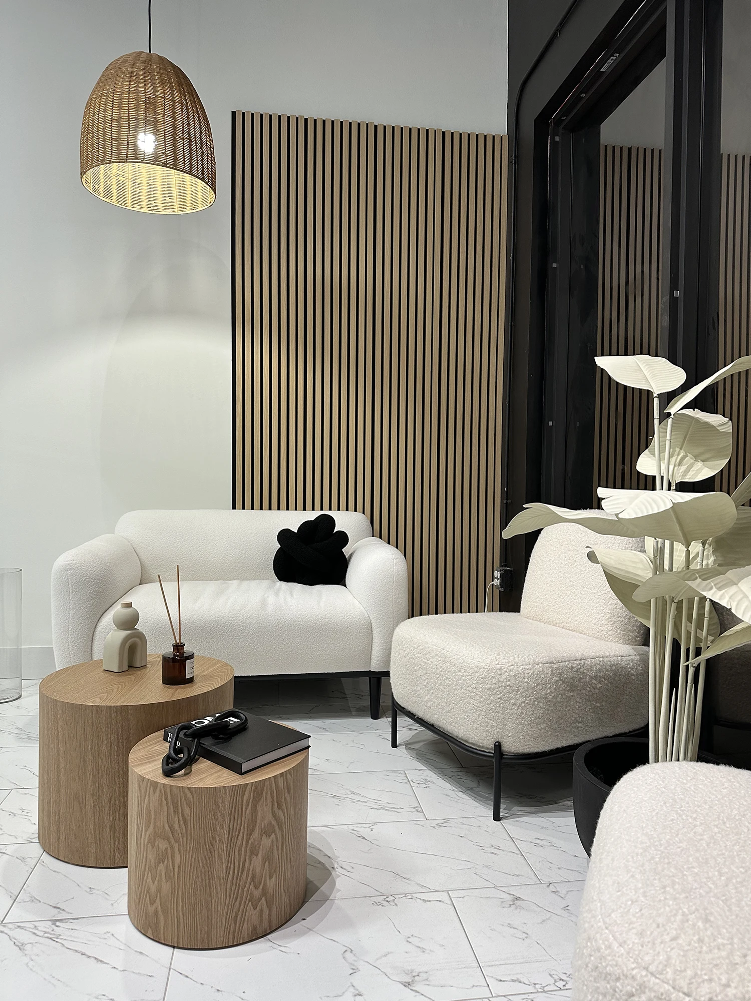 EMY Beauty Bar lounge